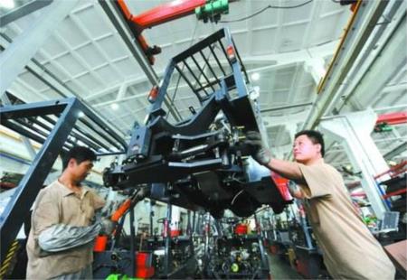 工業(yè)增加值破30萬億大關(guān) 我國穩(wěn)居制造業(yè)第一大國