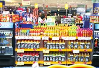 市場(chǎng)升溫明顯 企業(yè)全力備貨  飲料熱賣(mài)折射消費(fèi)信心提振