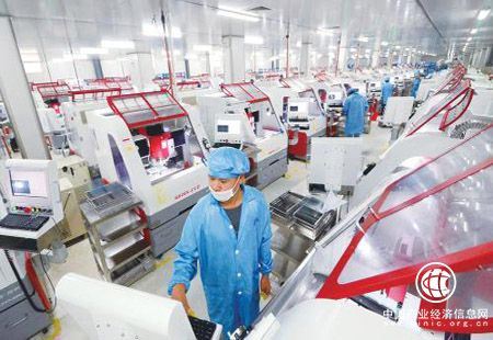 戰(zhàn)略性新興產(chǎn)業(yè)投資增長明顯 人工智能、新能源成熱點