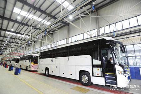 海格客車獲評(píng)工信部?jī)苫诤瞎芾眢w系示范企業(yè)