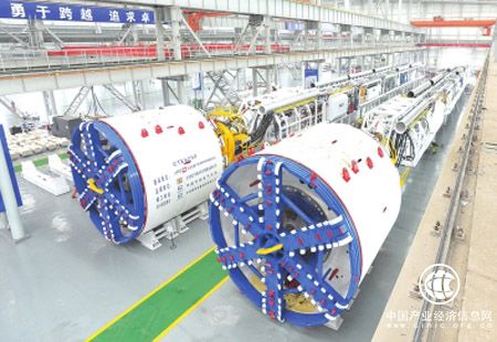 扎實(shí)開展規(guī)劃和投資工作 推動(dòng)制造強(qiáng)國建設(shè)邁上新臺(tái)階