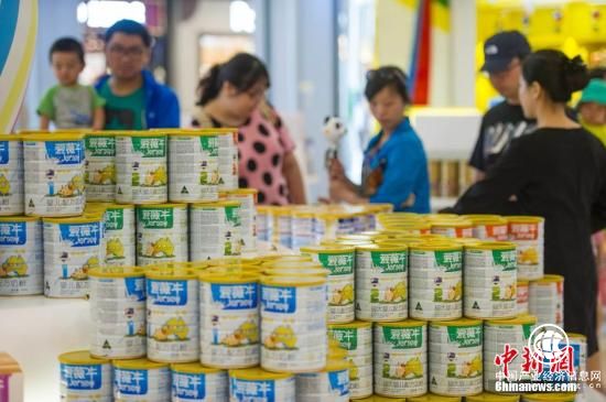 中國(guó)奶粉需求每年增長(zhǎng)22% 奶協(xié)會(huì)長(zhǎng)談奶粉海淘現(xiàn)象