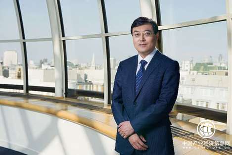 創(chuàng)全球領(lǐng)先業(yè)績(jī) 潘剛?cè)绾纬删鸵晾孥E