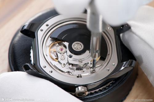 提升原創(chuàng)設(shè)計水平 推動我國向鐘表強國邁進