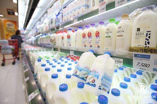 生乳新國(guó)標(biāo)推分級(jí)檢測(cè)，鼓勵(lì)業(yè)內(nèi)“養(yǎng)好牛、產(chǎn)好奶”