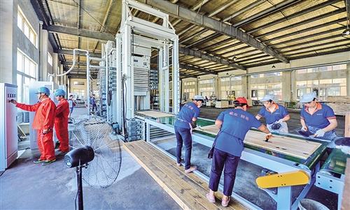 營業(yè)收入和用電量等數(shù)據(jù)顯示：小微企業(yè)發(fā)展總體呈恢復(fù)性增長