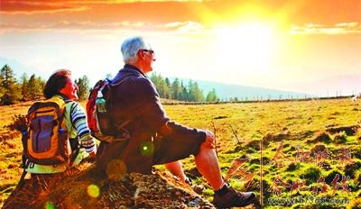 “回程退費(fèi)”“免費(fèi)旅游”陷阱多，老年人旅游十大警示要切記