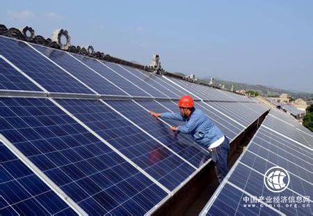 高歌猛進勢頭未減 國內(nèi)光伏又現(xiàn)新產(chǎn)能過剩之憂