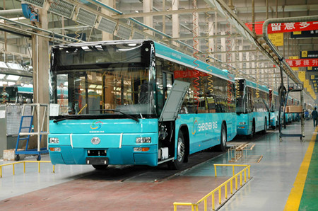 自主品牌獲得國家認(rèn)可 宇通客車15年如一日服務(wù)兩會(huì)