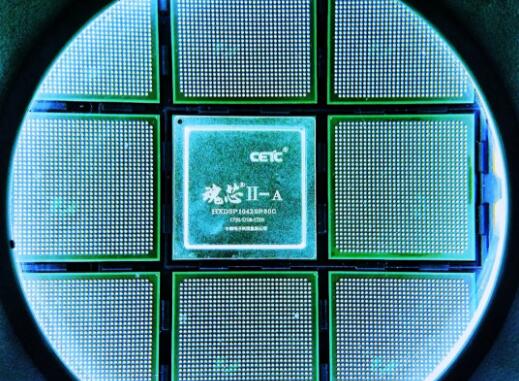 中國芯片來了！性能超同類3倍，為這天他們等了12年