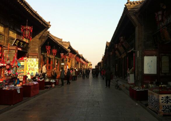 國(guó)內(nèi)旅游市場(chǎng)成消費(fèi)領(lǐng)域亮點(diǎn) “古城”“古鎮(zhèn)”游激活消費(fèi)新活力