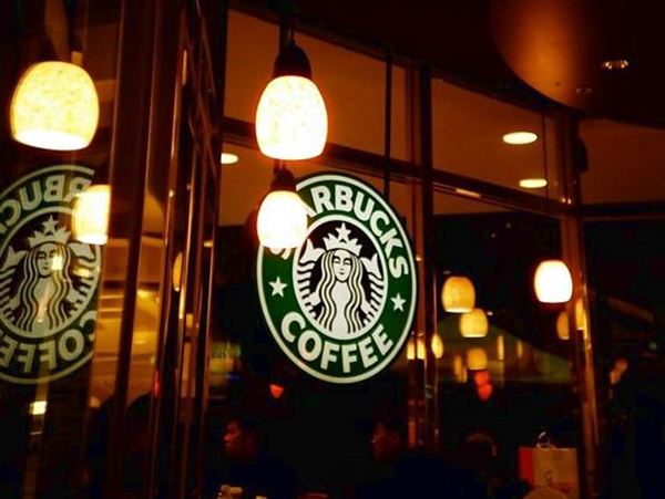 繼“到店”“到家”之后 商家挖掘“在途”市場  咖啡消費在服務(wù)速度和便捷性上尋找新突破