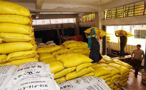 “多點(diǎn)發(fā)力”保障春耕化肥供應(yīng)量足價(jià)穩(wěn) 為農(nóng)業(yè)生產(chǎn)播灑“及時(shí)雨”