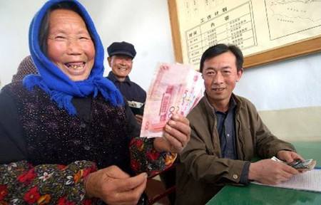 全國(guó)城鄉(xiāng)低保平均標(biāo)準(zhǔn)較2020年分別增長(zhǎng)19.6%和21.3%