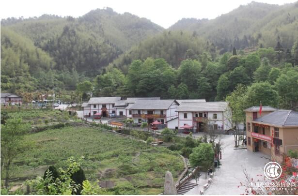 從打卡“大國重器”到觀看實景演出 暑期特色主題紅色旅游“熱”起來