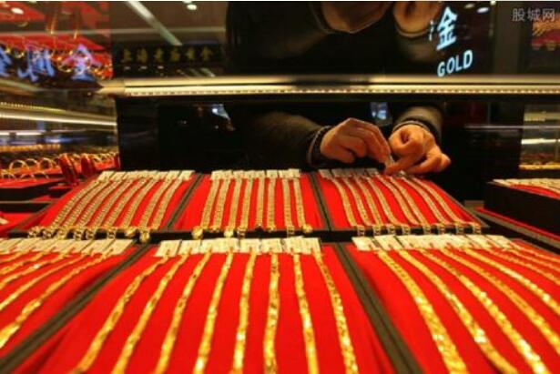 線上“購金”成新趨勢 年輕人貢獻(xiàn)超三成銷售額