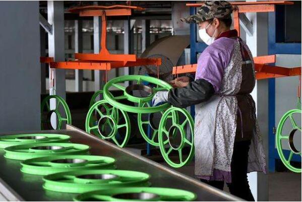 助企政策加快落實 民營經(jīng)濟(jì)向好因素持續(xù)增多