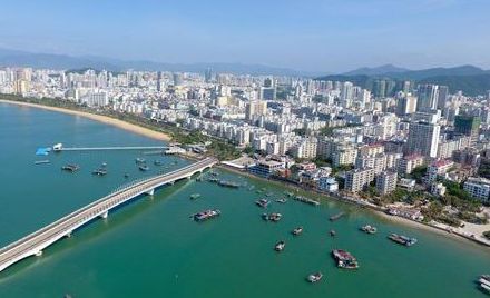 十年間中國(guó)開放的大門越開越大