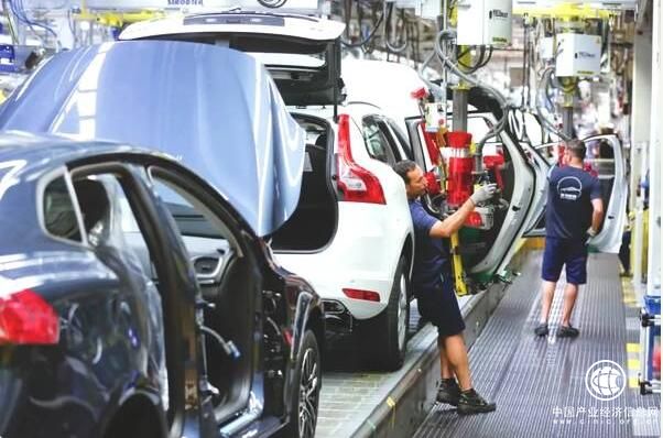 汽車行業(yè)新時(shí)代的“新、信、心”