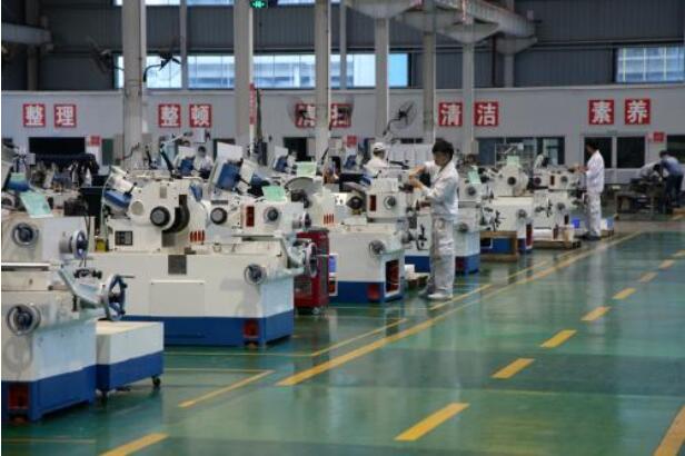 實(shí)體經(jīng)濟(jì)是高質(zhì)量發(fā)展的核心動(dòng)力