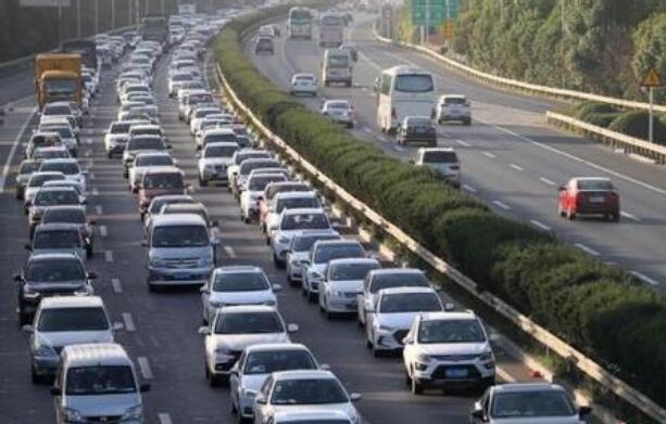 春節(jié)假期全國(guó)道路交通總體平穩(wěn)有序