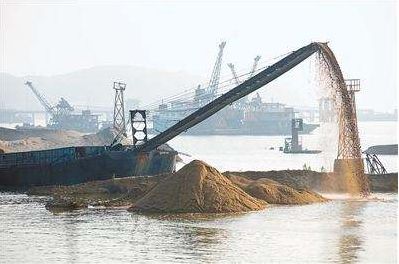 新一輪大江大河采砂管理規(guī)劃批復——嚴厲打擊非法采砂行為，切實維護河勢穩(wěn)定