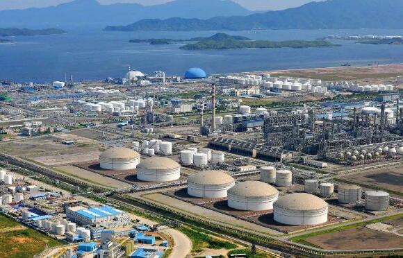 需求下滑和供應(yīng)過(guò)剩，全球化工業(yè)前景不明