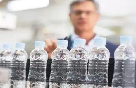 包裝飲用水走向細(xì)分化 團(tuán)體標(biāo)準(zhǔn)助力規(guī)范化嬰兒水市場(chǎng)發(fā)展提速