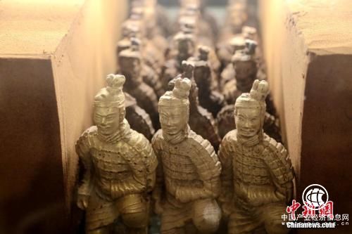 兵馬俑當(dāng)“網(wǎng)紅”被玩壞了？秦始皇陵博物院院長(zhǎng)這么說(shuō)