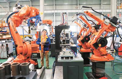 我國機(jī)器人應(yīng)用走深向?qū)?，有力支撐行業(yè)數(shù)字化轉(zhuǎn)型升級