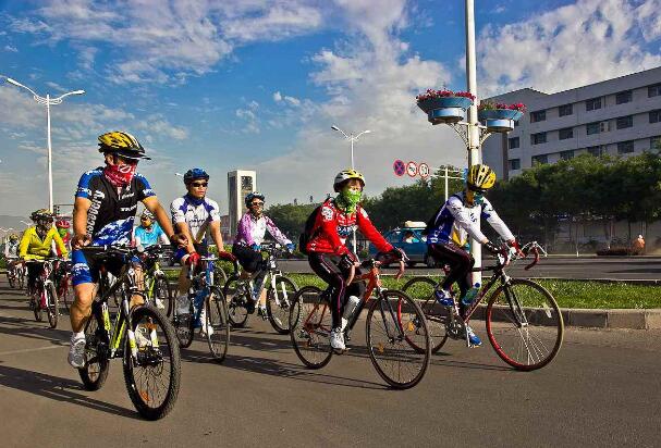 冰雪運(yùn)動(dòng)、路跑賽事點(diǎn)燃消費(fèi)熱情 我國(guó)戶外運(yùn)動(dòng)產(chǎn)業(yè)快速增長(zhǎng)