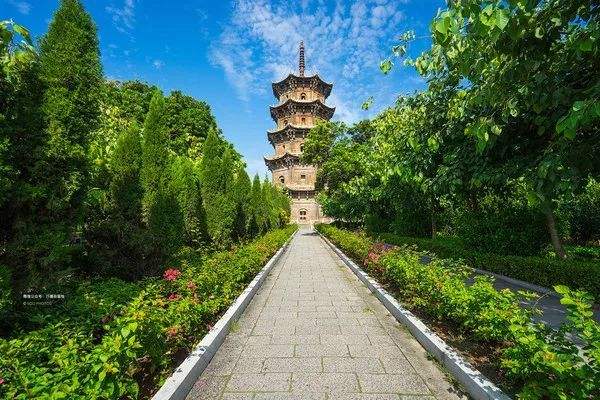 僑鄉(xiāng)泉州保護(hù)歷史文化遺產(chǎn)：見(jiàn)人、見(jiàn)物、見(jiàn)生活