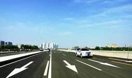 截至2022年底綜合交通運輸網(wǎng)絡(luò)總里程超600萬公里