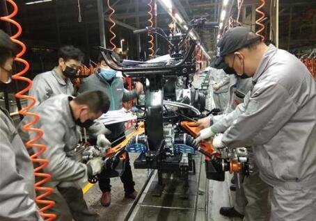 抗疫、生產(chǎn)兩不誤 全國(guó)各地復(fù)工忙！北上廣深均出臺(tái)政策護(hù)航