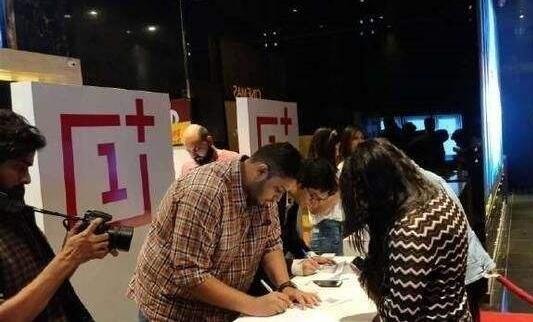 “以舊換新”政策“煥新”引燃消費(fèi)者購買熱情 市場產(chǎn)銷兩旺“熱氣騰騰”