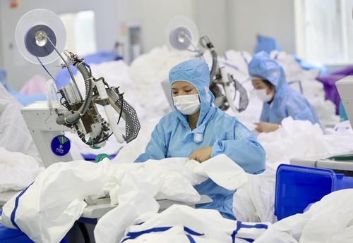 “中國(guó)制造”為海外戰(zhàn)疫雪中送炭