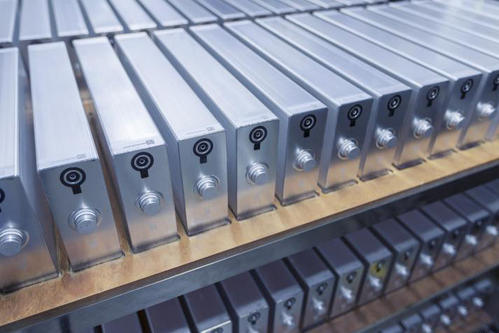 2024年中國(guó)鋰電池出貨量1175GWh，同比增長(zhǎng)32.6%