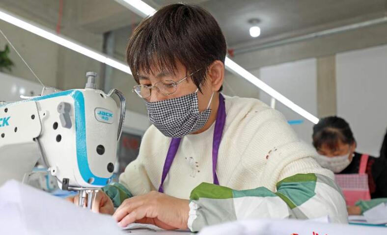 企業(yè)全力保訂單，力穩(wěn)全球產(chǎn)業(yè)鏈