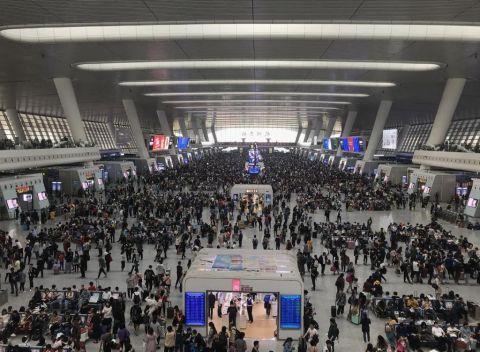 “五一”海、陸、空累計發(fā)送旅客1.21億人次