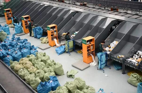 我國快遞業(yè)務(wù)量月均“百億級”增長的原因何在？