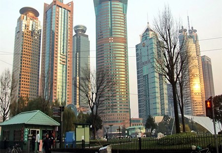 促進(jìn)房地產(chǎn)止跌回穩(wěn)仍需努力