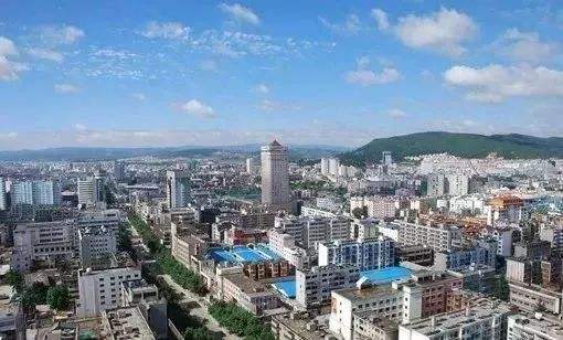 城市群崛起帶動(dòng)區(qū)域經(jīng)濟(jì)協(xié)調(diào)發(fā)展步入新階段