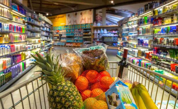 對(duì)經(jīng)濟(jì)增長(zhǎng)貢獻(xiàn)率達(dá)52% 我國(guó)消費(fèi)市場(chǎng)規(guī)模質(zhì)量雙提升