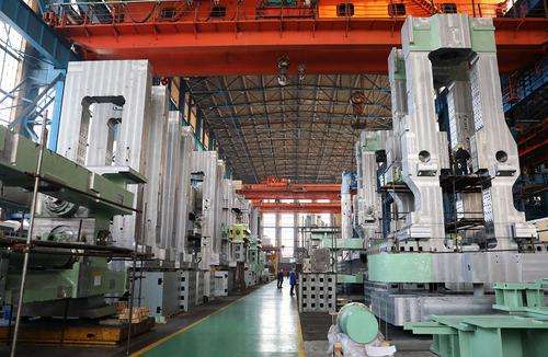 前兩月規(guī)上工業(yè)企業(yè)營收增長加快 裝備制造業(yè)和原材料制造業(yè)利潤由降轉(zhuǎn)增