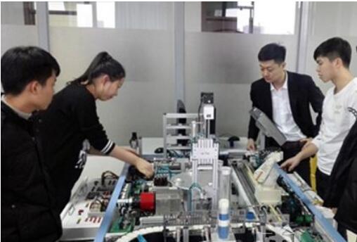 助力“雙碳”，人才缺口這么補(bǔ)