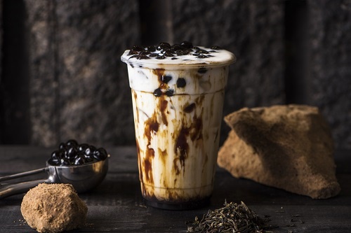 一杯跑腿費100元！武漢茶顏悅色門外排起長隊 太火爆一人限購四杯