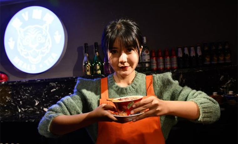 熊爪咖啡、文創(chuàng)咖啡、蓋碗咖啡、機(jī)器人咖啡……這些創(chuàng)意咖啡讓你愛了嗎？