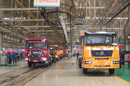 創(chuàng)新驅(qū)動穩(wěn)增長 陜汽控股上半年高質(zhì)量發(fā)展交出亮眼答卷