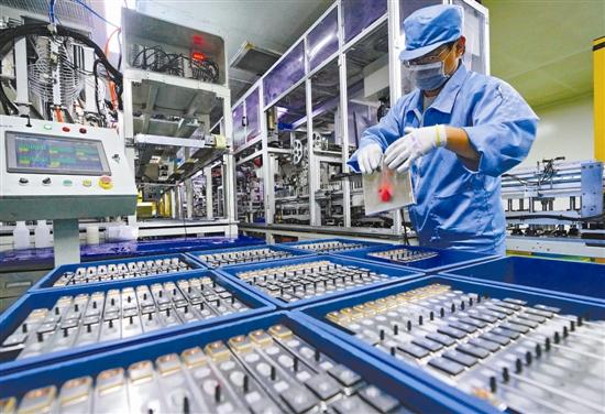 莫讓鋰價(jià)扼住新能源車(chē)產(chǎn)業(yè)鏈的命門(mén)