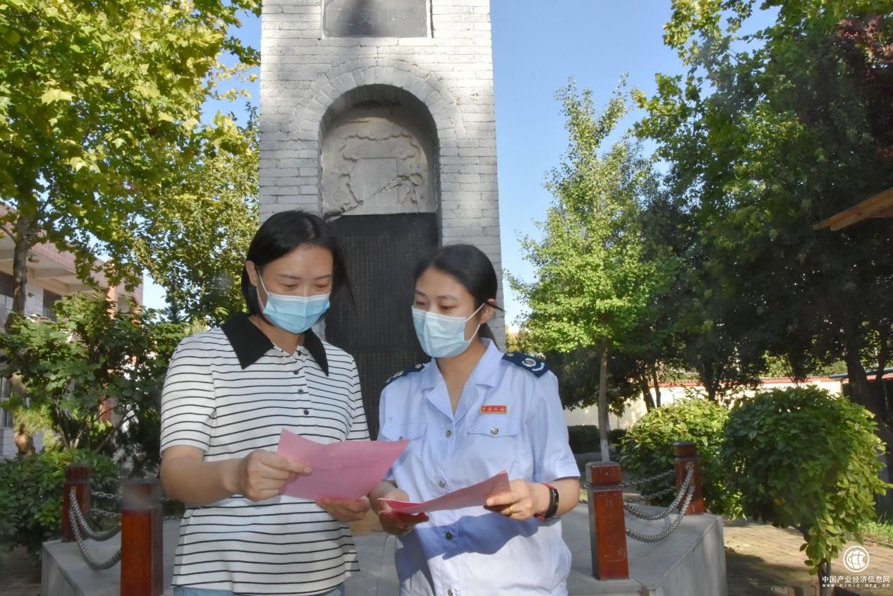 任澤區(qū)稅務(wù)局：獻(xiàn)禮教師節(jié) 稅宣進(jìn)校園
